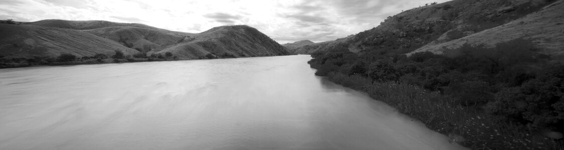 Large flow blackandwhite