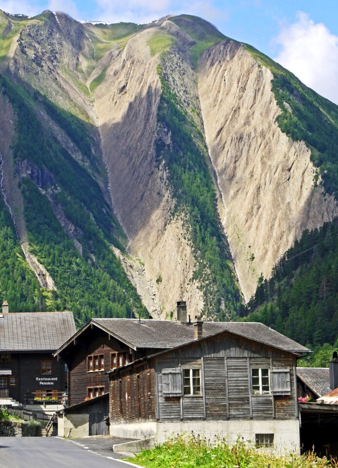 Fold mountains binntal wooden houses