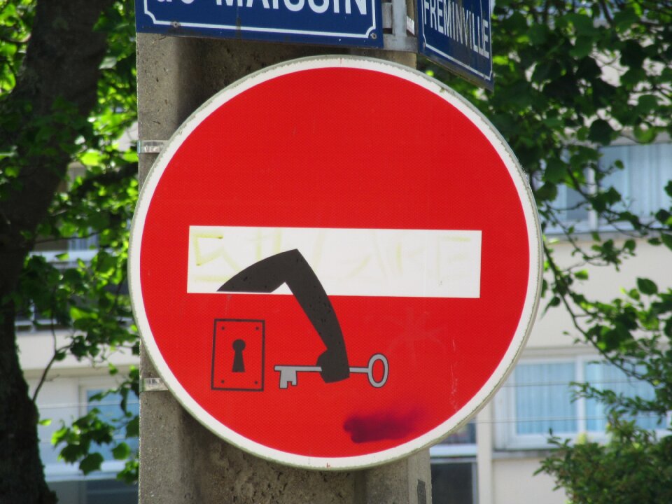 No entry drawing road sign