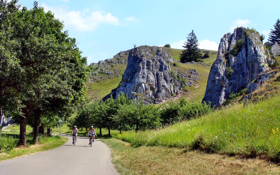 Eselsburg valley bike ride rock
