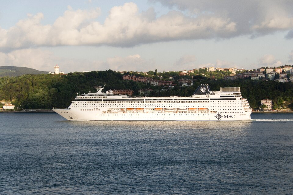 Bosphorus istanbul cruise ship
