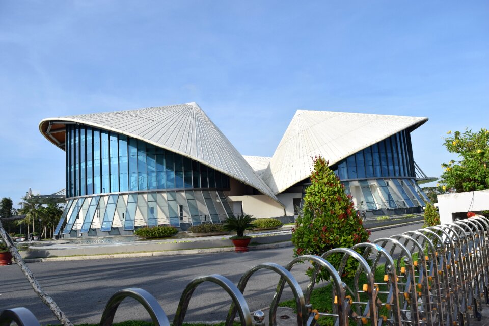 Conical leaf hat theatre bac lieu