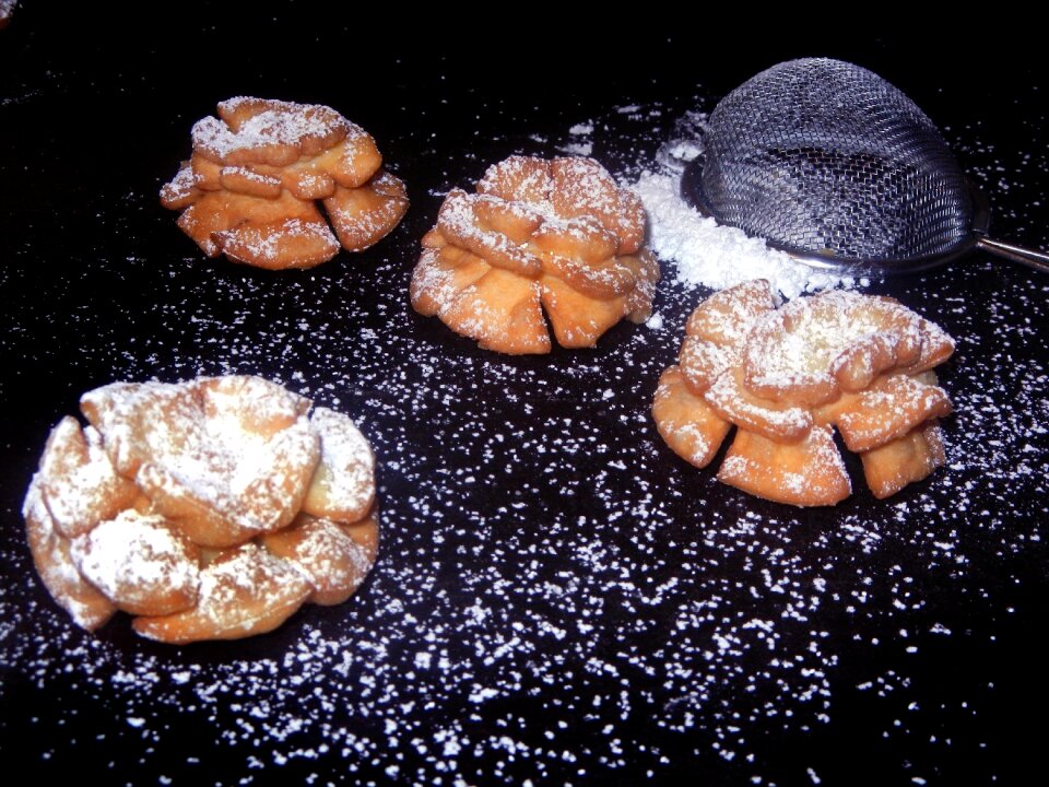 Faworki fat thursday sweets