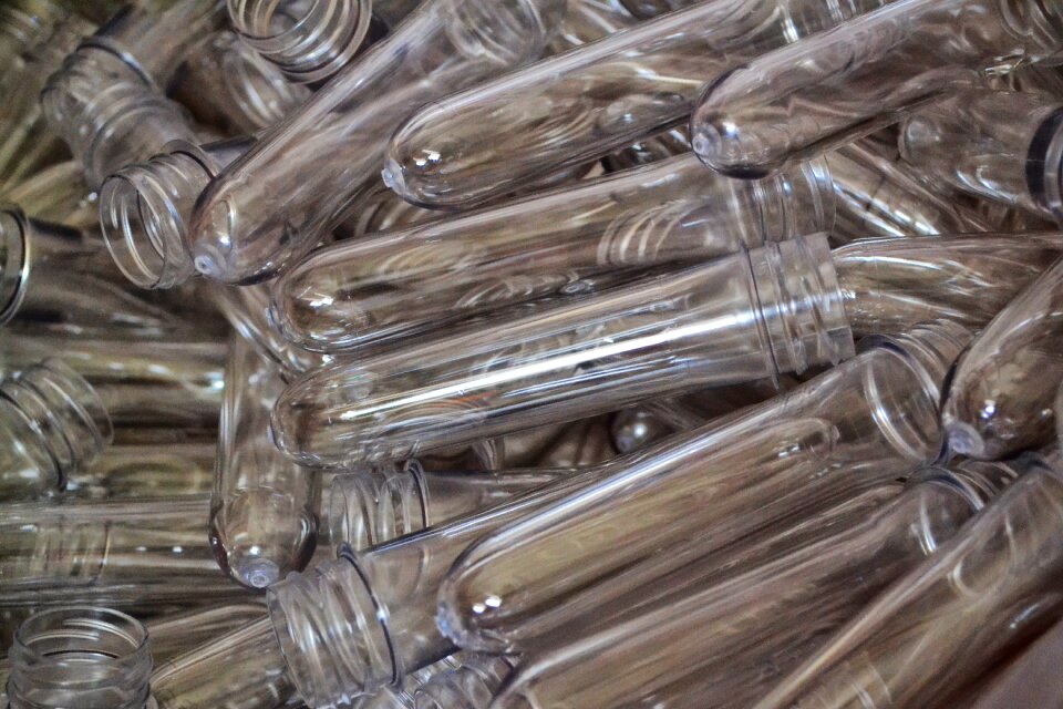 Plastic pet preform