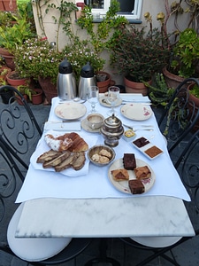 Hunger morning table