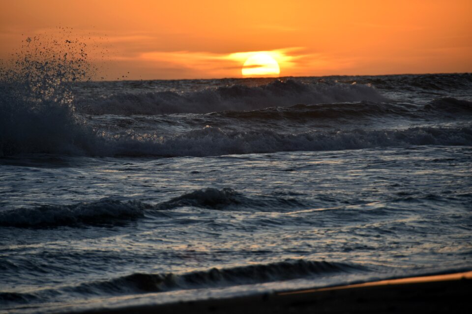Beach sun backlight