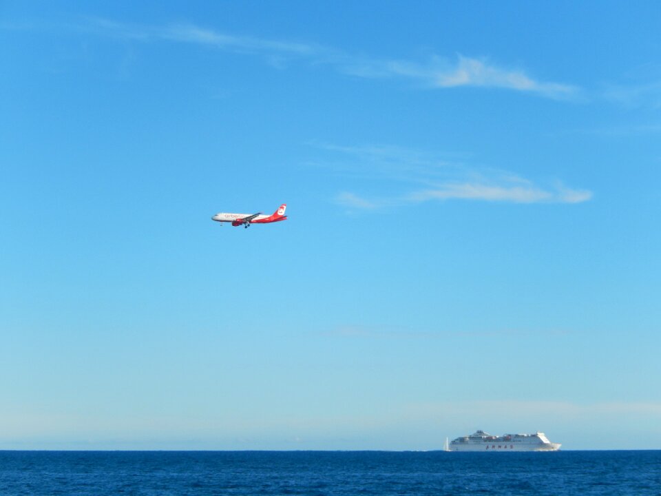 Sea aircraft ship