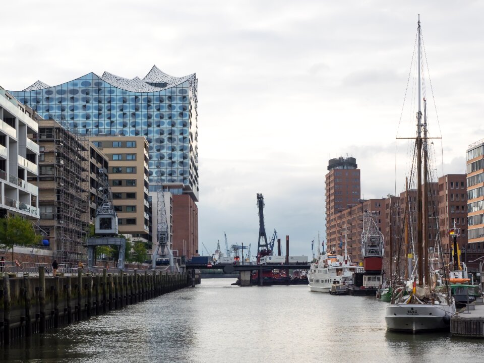 Elbe germany harbour city