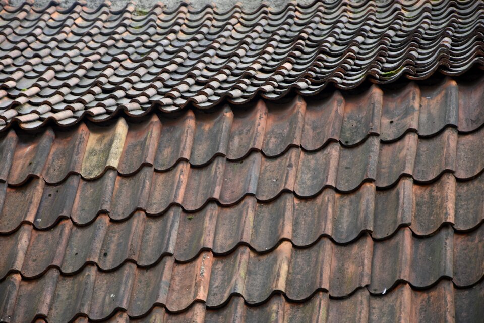 Roofing red pattern