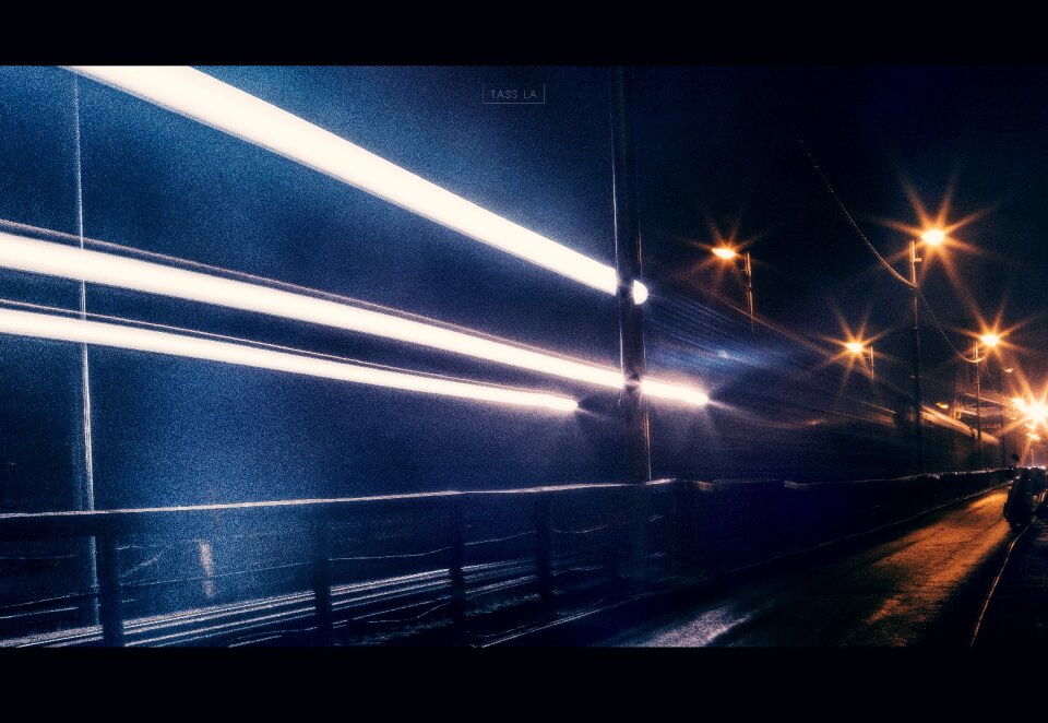 Long bien bridge scenery night
