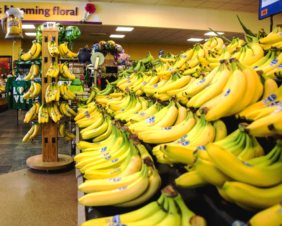 Fruit grocery store market