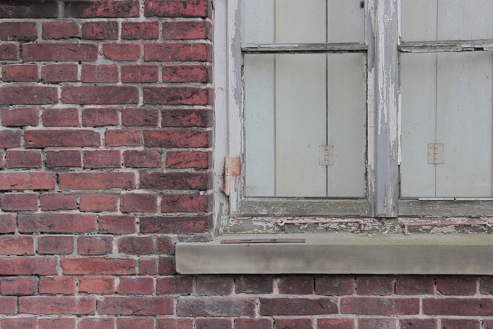 Closed stone building