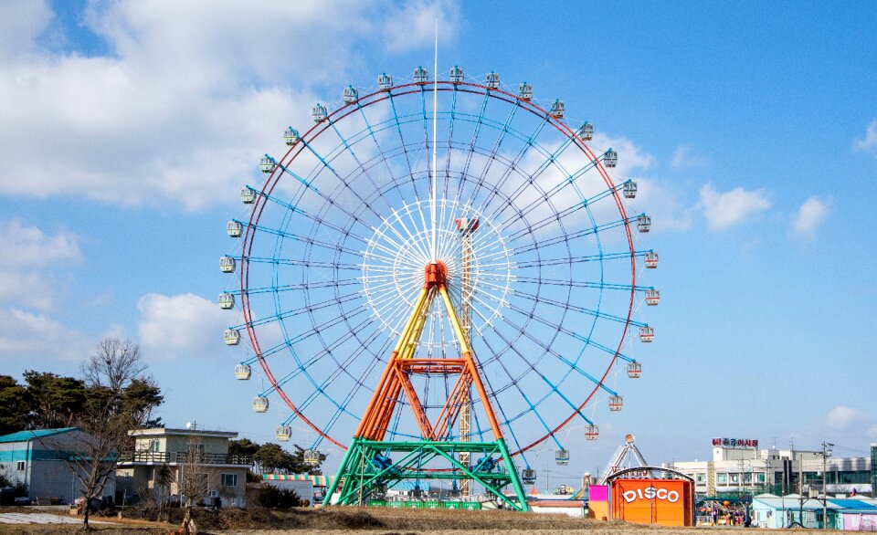 Ferris wheel sapgyocheon tourist destination