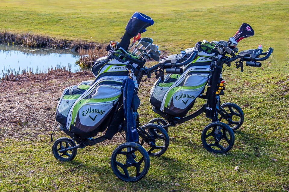 Golf clubs golfers sport