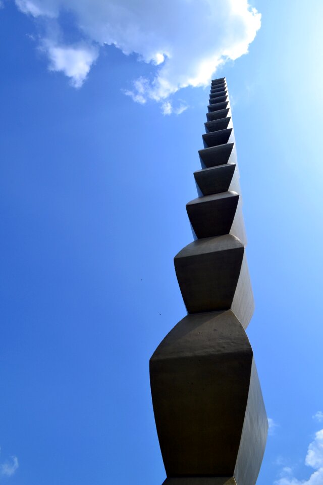 Vertical infinity column brancoveanu