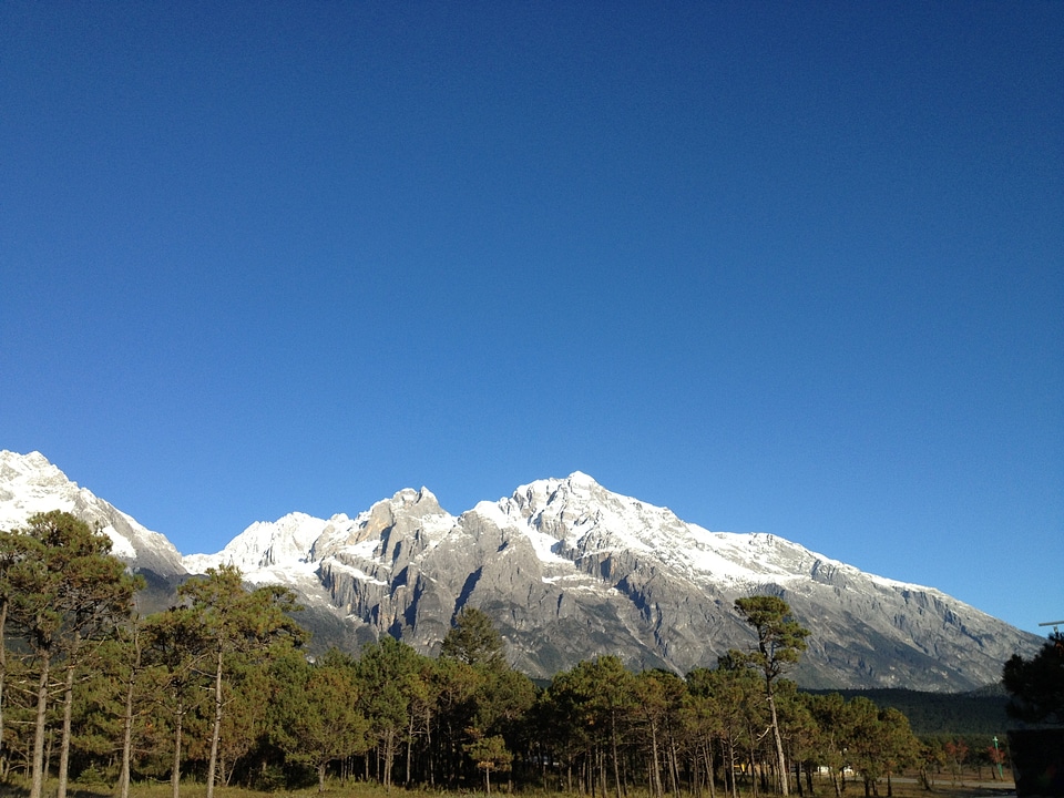 Lijiang the jade dragon snow mountain peak