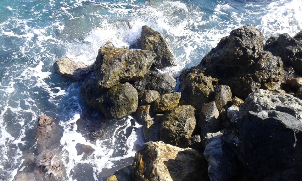 Rocks sea light