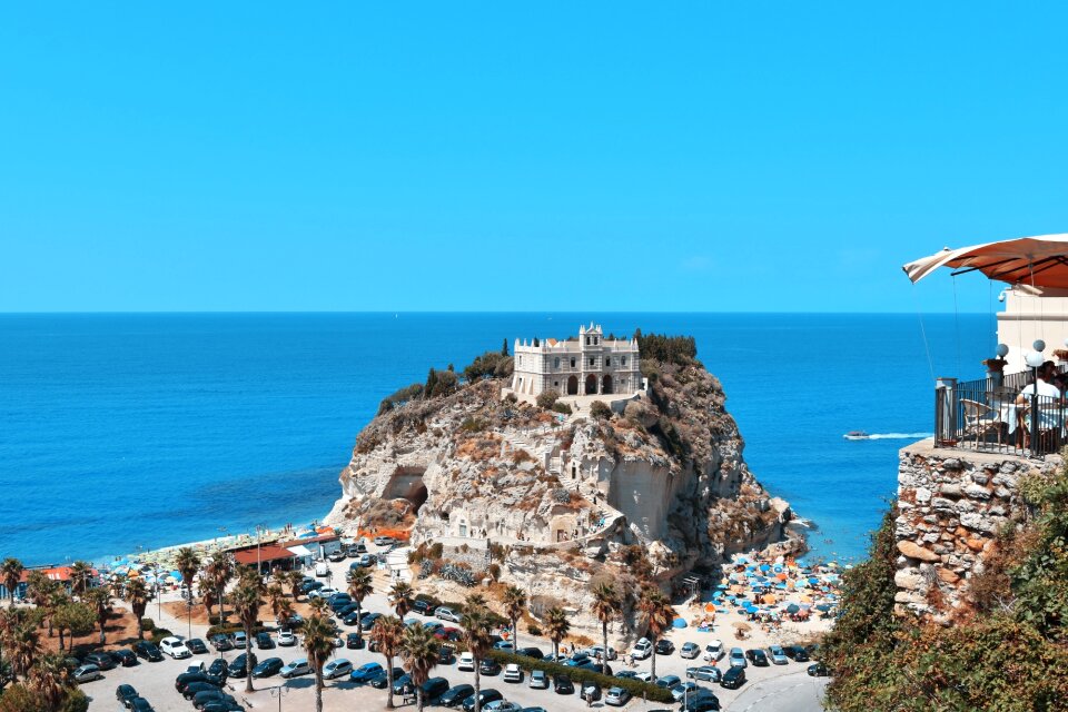 Sanctuary holidays sea