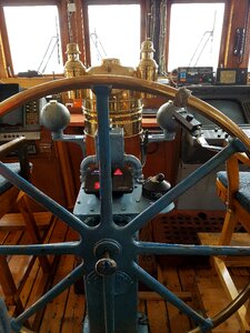 Vessel bridge