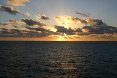 Sea horizon evening photo