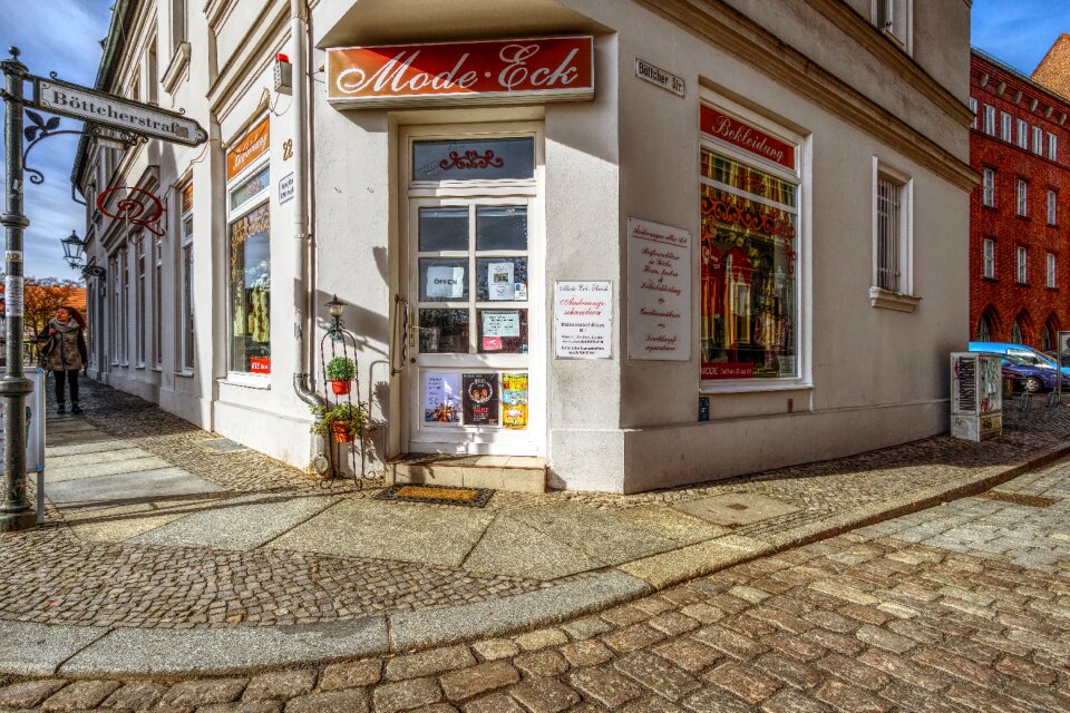 Fashion shop road shopping