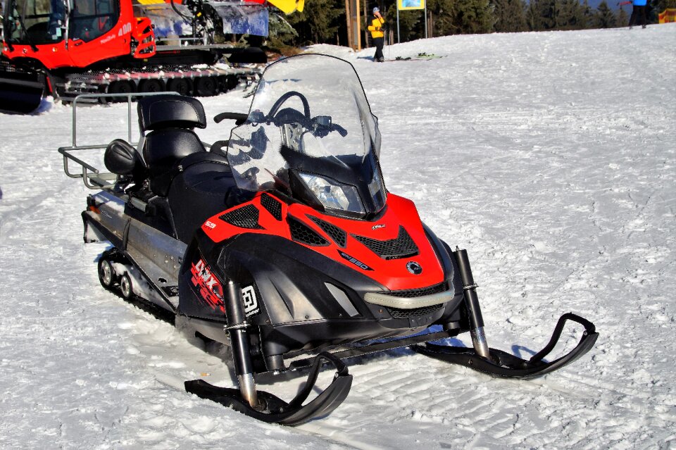 Ski areal runabout mountains