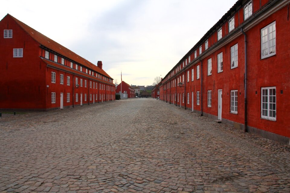 Street barracks empty