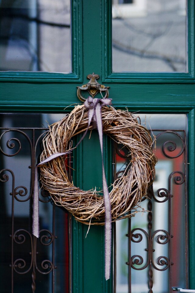 Window cross wreath willow wreath