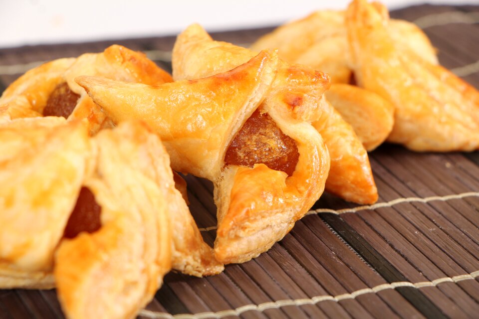 Eat delicious baking