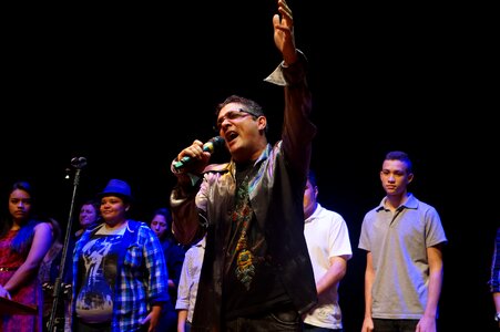 Sing artist vocals