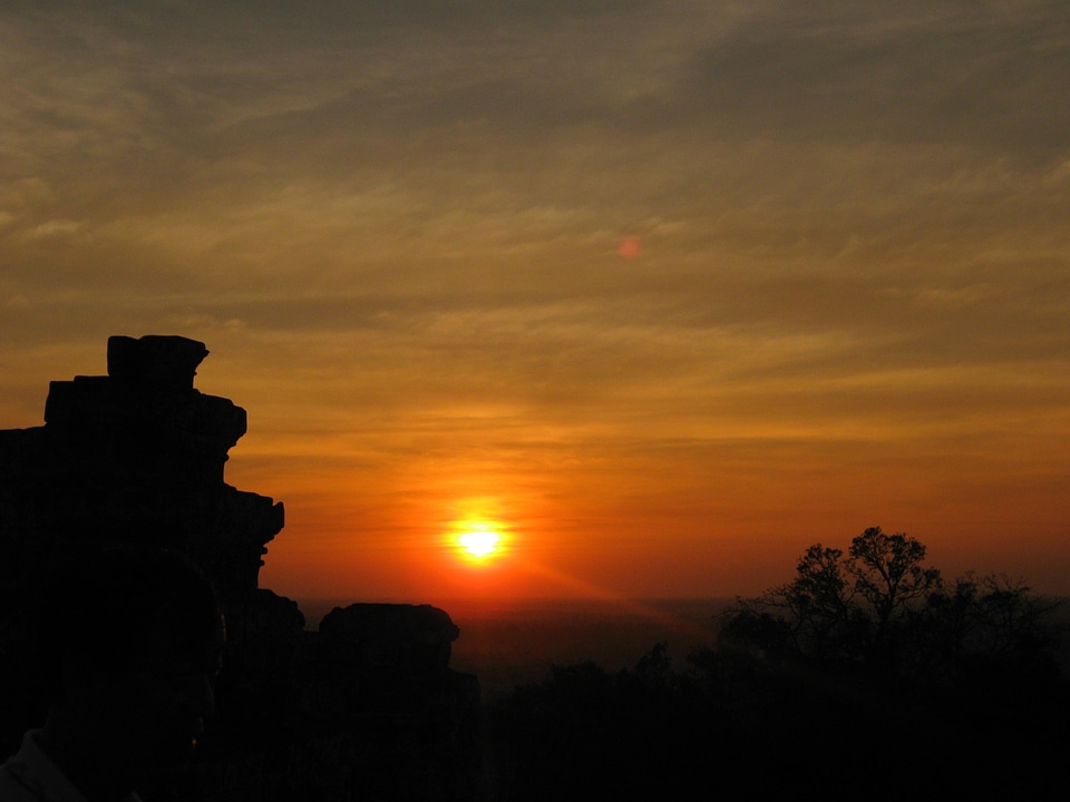 Angkor wat sky orange