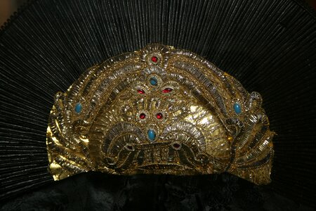 Headwear filigree dome gold photo