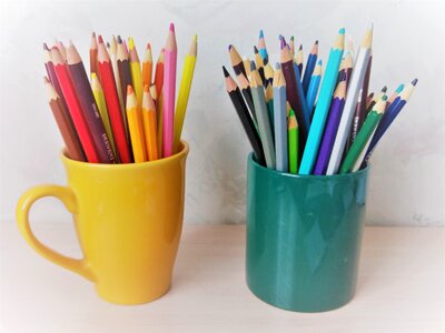 Drawing coloring crayons