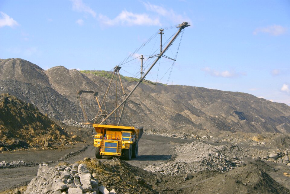 Gigantic proportions belaz car