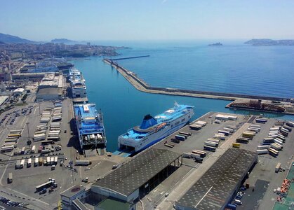 Paca boat cargo