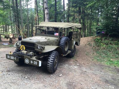 Reenactments military vehicles second war photo