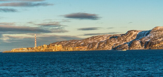 Island fjord mountains photo