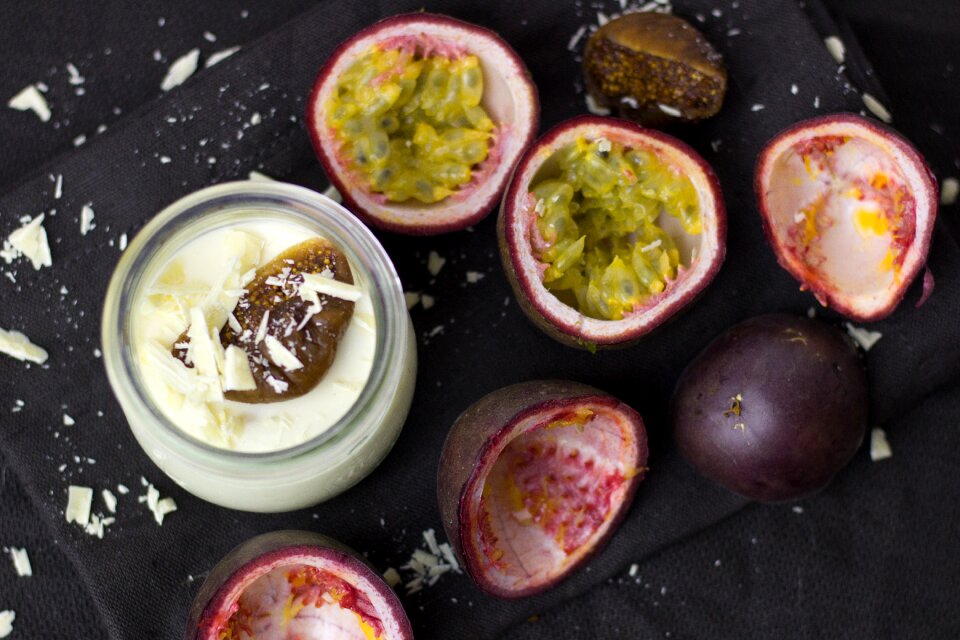 Dessert cream sweet dish