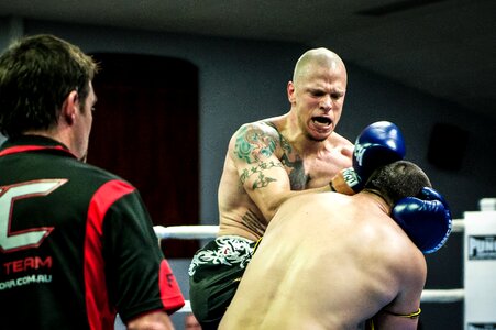 Boxing kickboxing sport