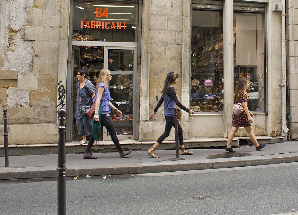 Encounter go city stroll