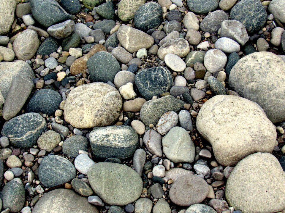 Shore stones boulders stones