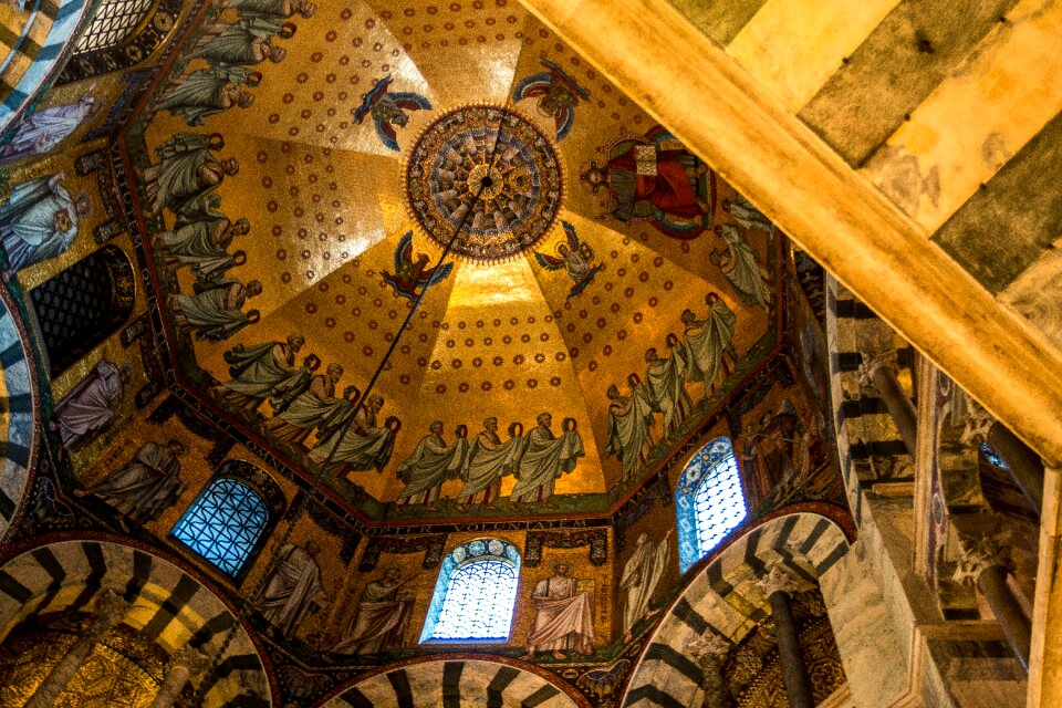 Aachen dom religion