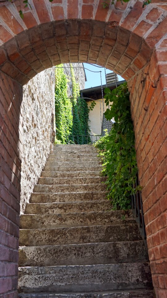 Italy wall passage