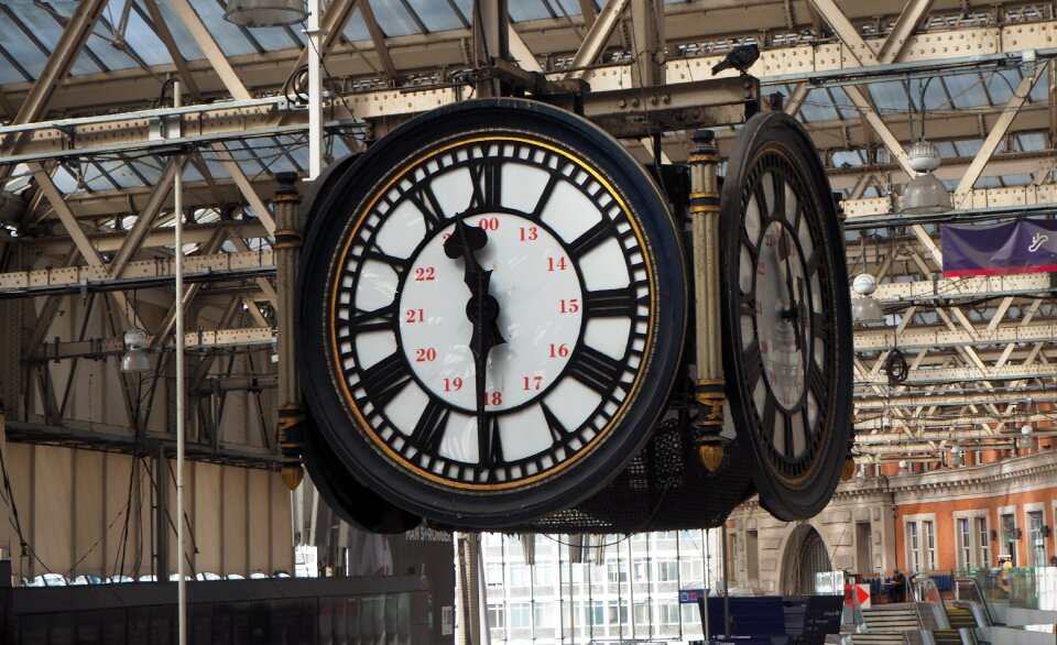 Railway hour minute