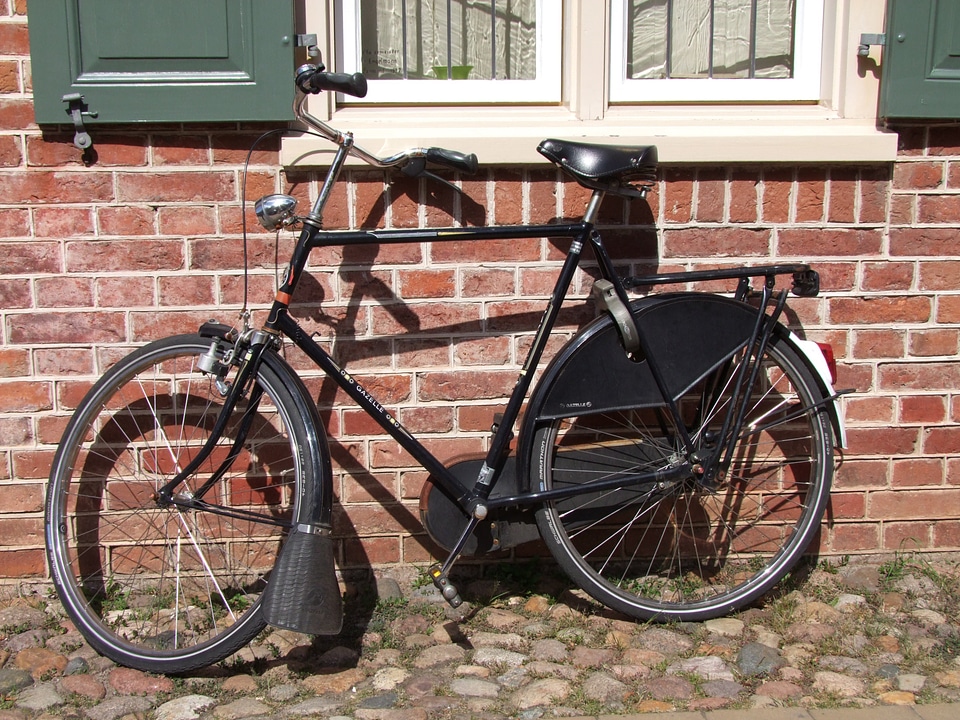 Bike hauswand black