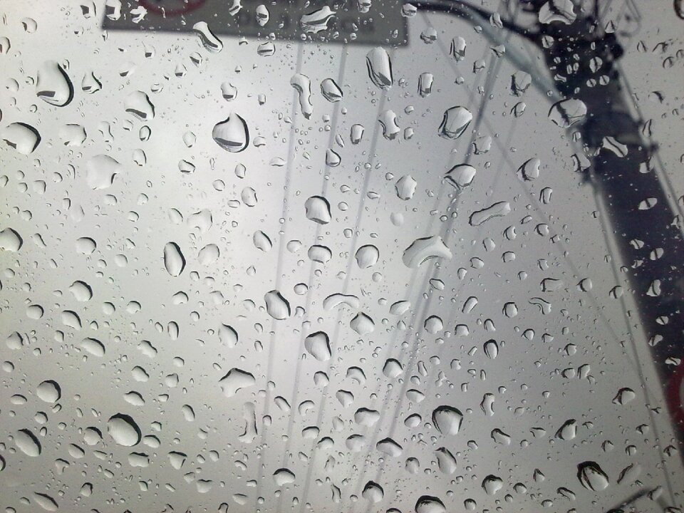 Nature window droplet