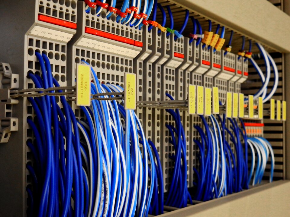 Electro distributor control plant