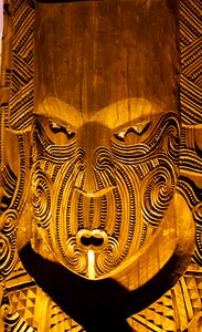 Arts crafts holzfigur new zealand