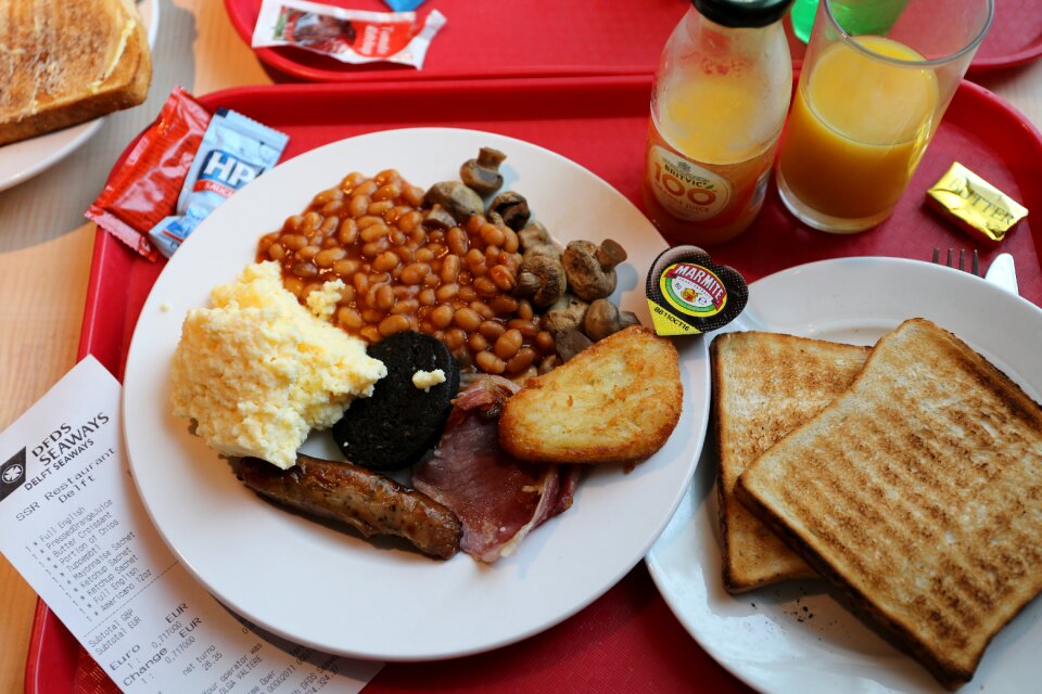 England breakfast bakedbeans
