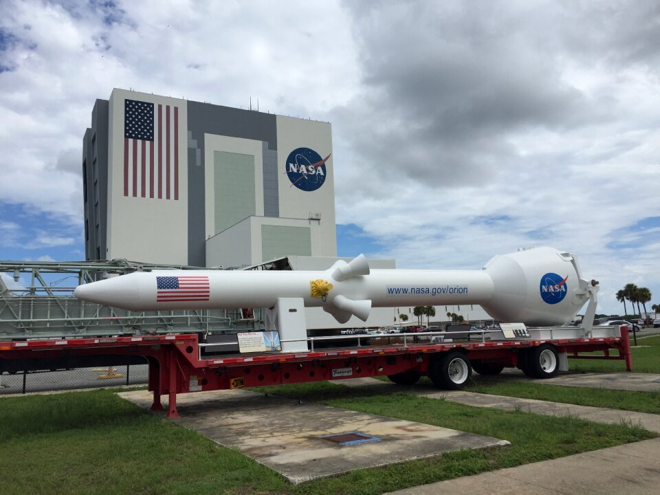 Cape canaveral space ship astronauts